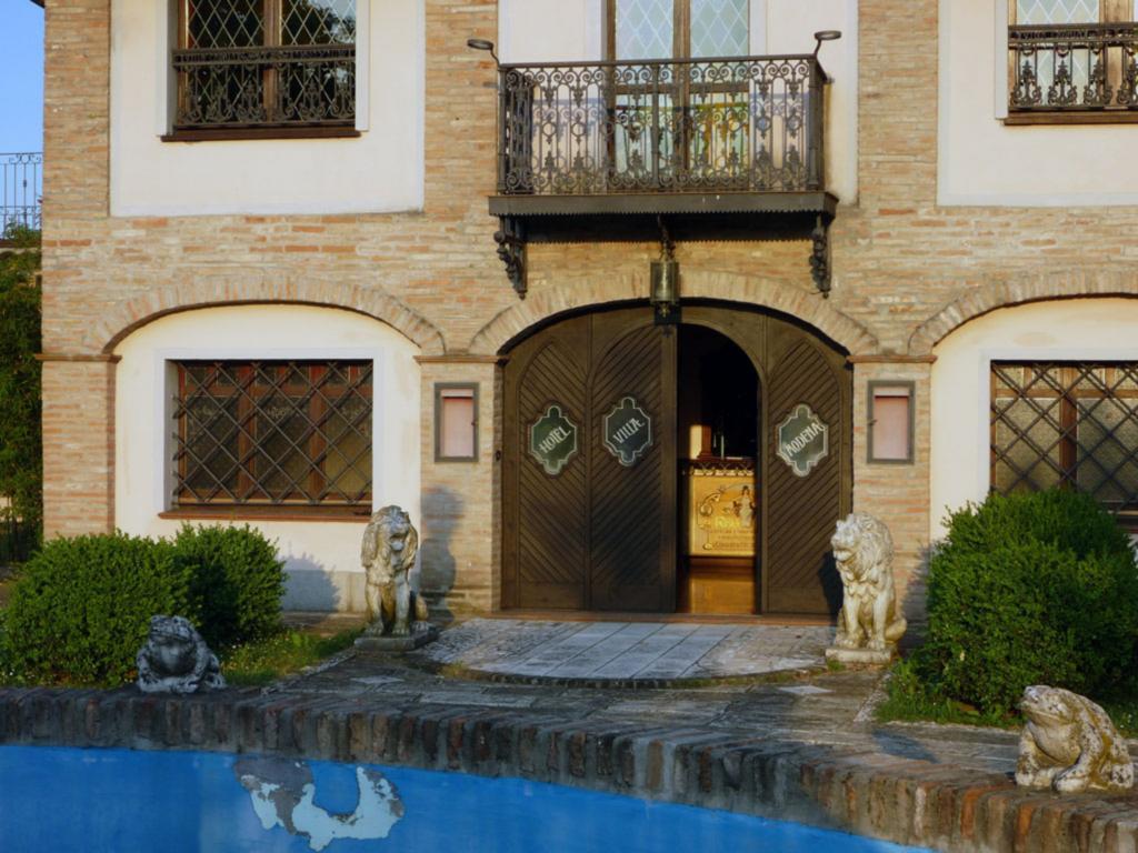 Hotel Villino Della Flanella Modena Esterno foto