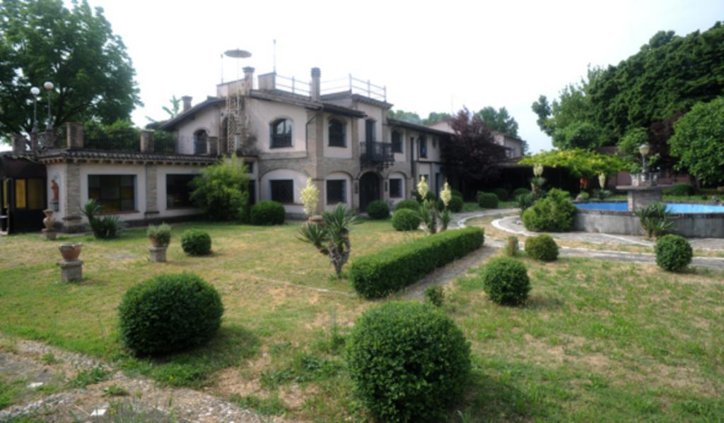 Hotel Villino Della Flanella Modena Esterno foto
