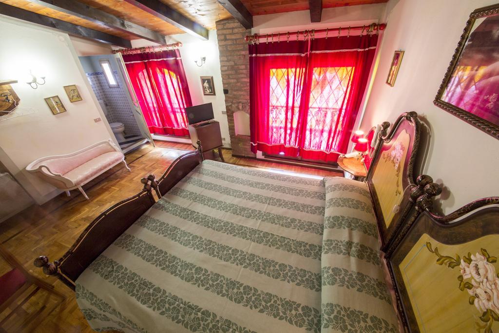 Hotel Villino Della Flanella Modena Camera foto