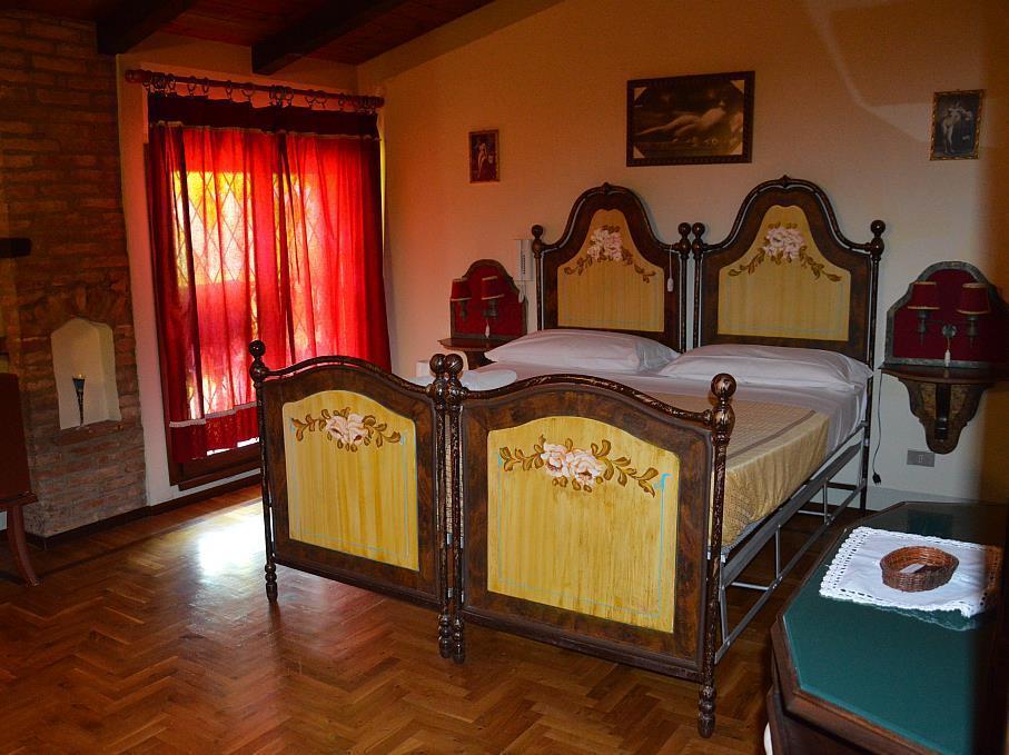 Hotel Villino Della Flanella Modena Esterno foto